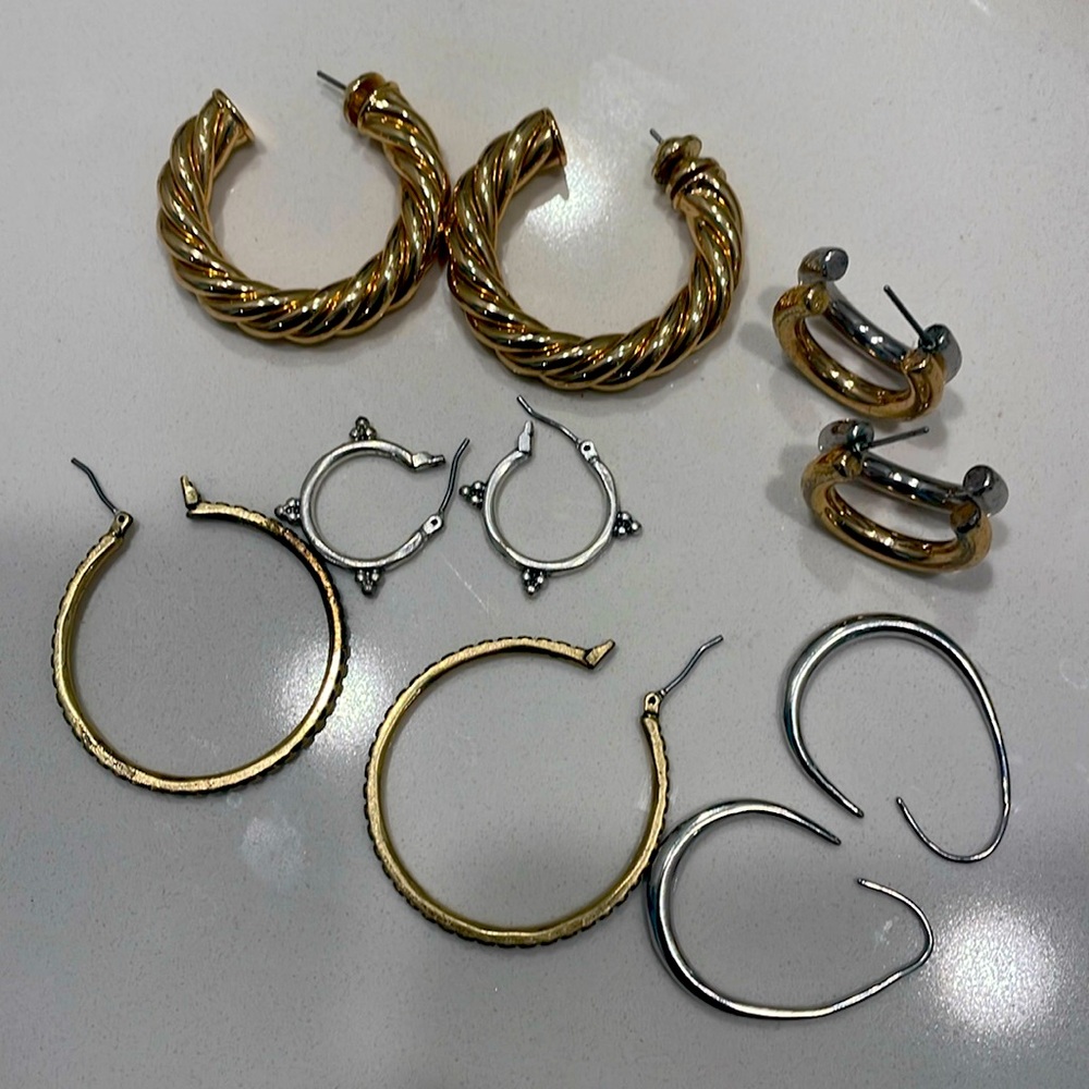 Lot of fashion earrings